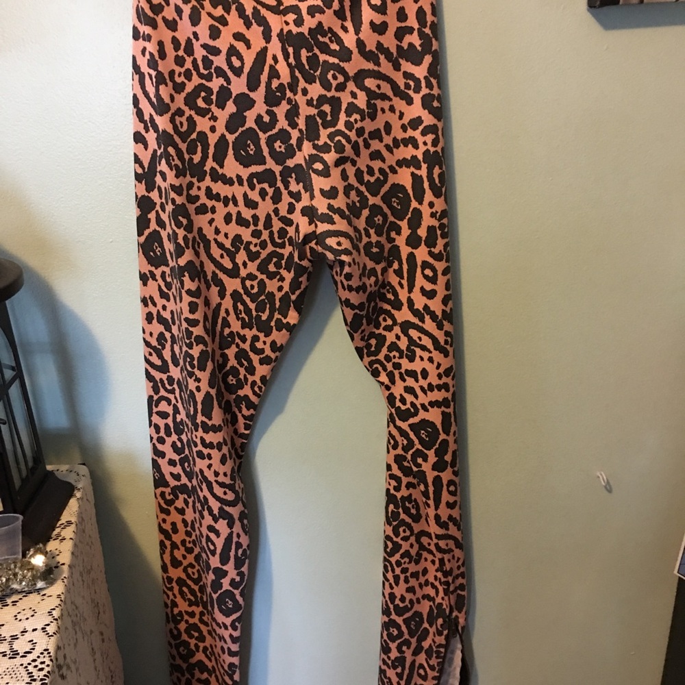Spell Leopard Print Leggings - Pink and Black - Picture 3 of 7